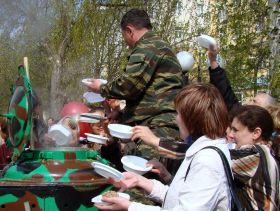 Массовая кормежка, фото Виктора Надеждина, Каспаров.Ru