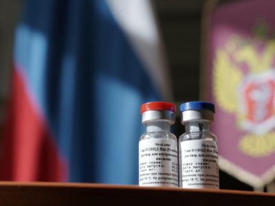 Вакцина от коронавируса. Фото: Дмитрий Куракин / пресс-служба Минздрава России