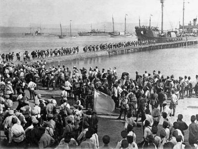 Русской армия Врангеля покидает Крым. 1920 год.