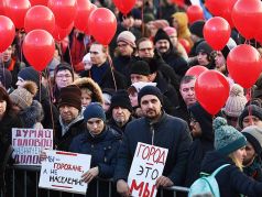 Митинг за сохранение прямых выборов мэра в Екатеринбурге. Фото: Донат Сорокин/ТАСС