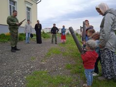 Обучение штыковому бою в храме Новомучеников и исповедников Саратовских Фото со страницы храма